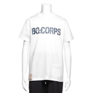 迷彩ロゴ入りTシャツ