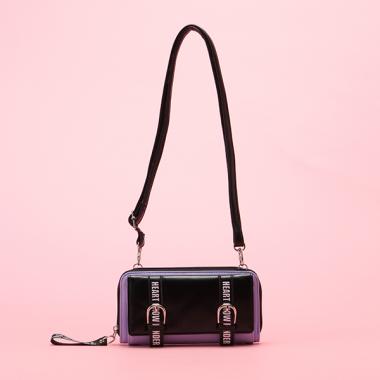 ショルダーストラップつきロゴベルト財布