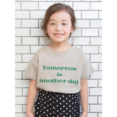 ワイドロゴプリントTシャツ