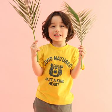 くまプリントTシャツ